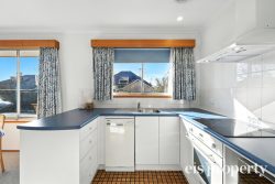2 Calway St, New Town TAS 7008, Australia