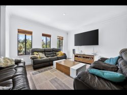 12 Cartland Ct, Bedfordale WA 6112, Australia