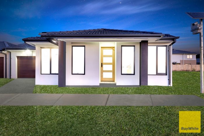 111 Centurion Ave, Tarneit VIC 3029, Australia