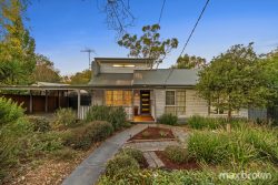 16 Warwick Rd, Montrose VIC 3765, Australia