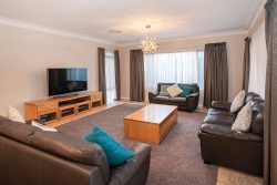 9 Harry King Ave, Dunsborough WA 6281, Australia