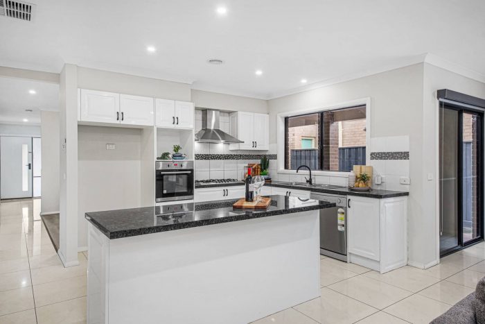 11 Impression Ave, Tarneit VIC 3029, Australia