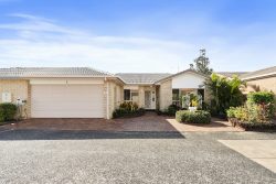Unit 5/1 Advocate Pl, Banora Point NSW 2486, Australia