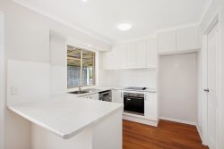 5 Forestgum Grove, Regents Park QLD 4118, Australia