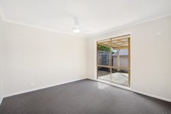 5 Forestgum Grove, Regents Park QLD 4118, Australia