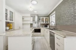 10 Fuller Cres, Elizabeth East SA 5112, Australia