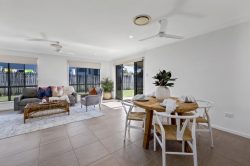 7 Marjorie St, Walkerston QLD 4751, Australia
