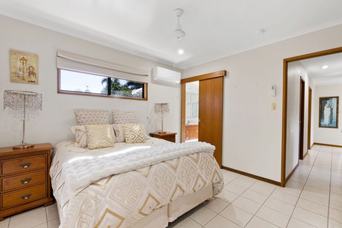 10 Dustwill St, Eimeo QLD 4740, Australia
