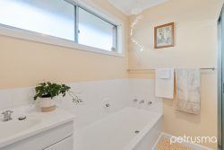 25 Highfield St, Moonah TAS 7009, Australia