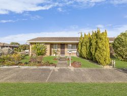 Unit 1/13 Carmell Dr, Warrnambool VIC 3280, Australia