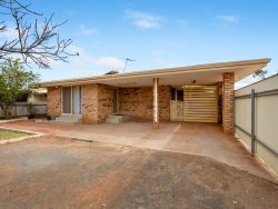 Unit 1/5 Horsfield Pl, Victory Heights WA 6432, Australia