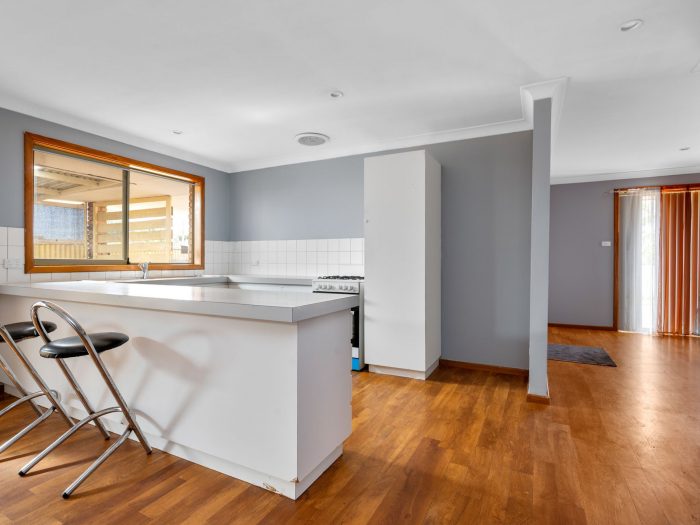 Unit 1/5 Horsfield Pl, Victory Heights WA 6432, Australia