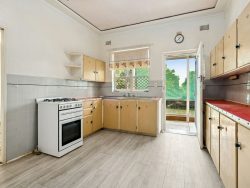 9 Rosebridge Ave, Castle Cove NSW 2069, Australia