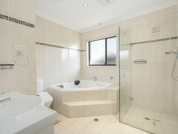 11 Zola Ave, Ryde NSW 2112, Australia