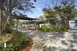 79 Hawkesbury Cres, Farrer ACT 2607, Australia