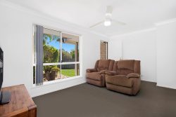 35 Isle of Ely Dr, Heritage Park QLD 4118, Australia