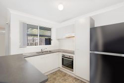 35 Isle of Ely Dr, Heritage Park QLD 4118, Australia