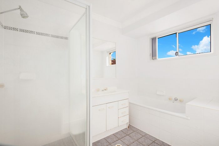 35 Isle of Ely Dr, Heritage Park QLD 4118, Australia