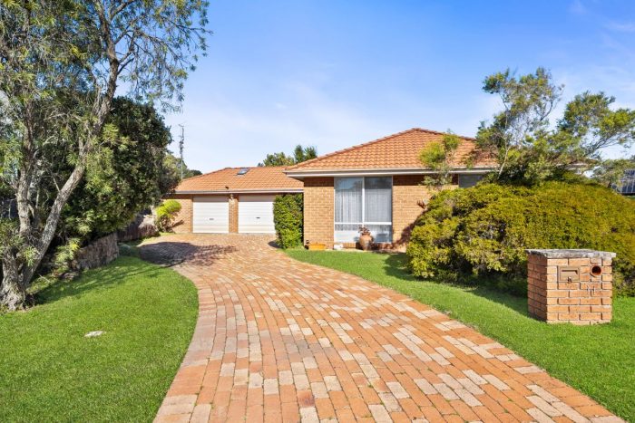 11 Lowe Pl, Kariong NSW 2250, Australia