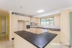 83 Wanda Rd, Upper Mount Gravatt QLD 4122, Australia