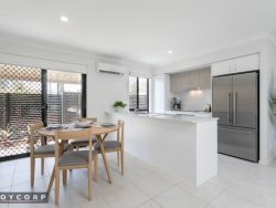 83 Wanda Rd, Upper Mount Gravatt QLD 4122, Australia