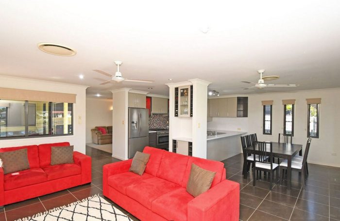 9 Lady Nelson Dr, Eli Waters QLD 4655, Australia