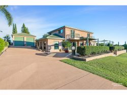 8 Laura Cl, Rockyview QLD 4701, Australia