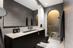 105 Maltravers Rd, Ivanhoe East VIC 3079, Australia