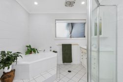 3 Malumba Ave, Saratoga NSW 2251, Australia