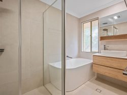 2 Montgomery Ln, Hannans WA 6430, Australia