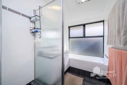 12 Kelston Way, Australind WA 6233, Australia