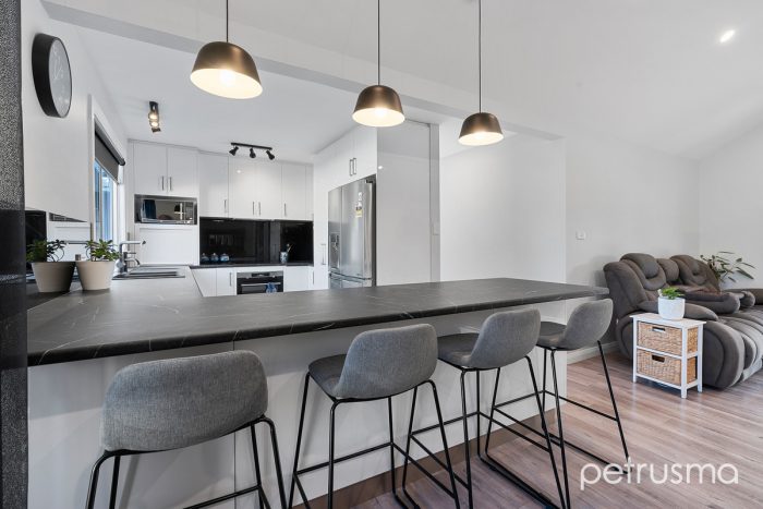 6 Nicholas Ave, Dodges Ferry TAS 7173, Australia