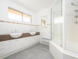 79 Numurkah Rd, Shepparton VIC 3630, Australia