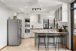 Unit 1/13 Hardy Rd, Bassendean WA 6054, Australia