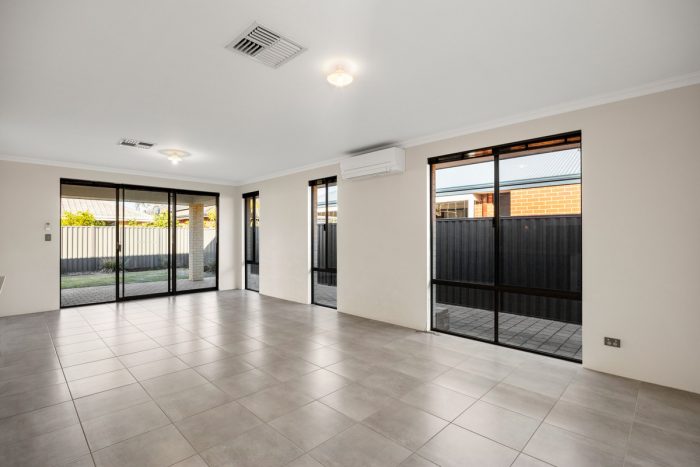 16 Battery St, Brabham WA 6055, Australia