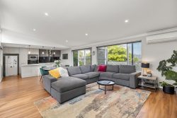 11 Cottingley Pl, Swan View WA 6056, Australia