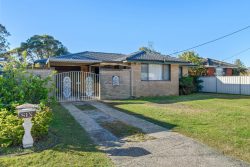 6 Pattie Pl, Woy Woy NSW 2256, Australia
