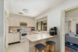 6 Pattie Pl, Woy Woy NSW 2256, Australia