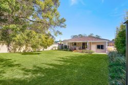 15 Phyllis Ave, Kanwal NSW 2259, Australia