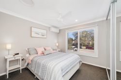 15 Phyllis Ave, Kanwal NSW 2259, Australia
