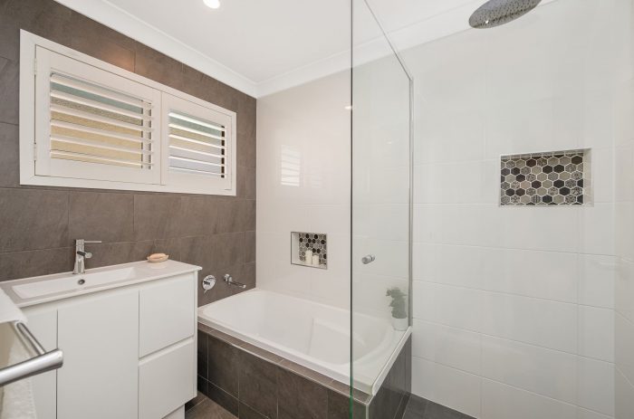15 Phyllis Ave, Kanwal NSW 2259, Australia