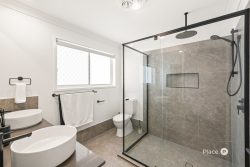 9 Highridge Pl, Alexandra Hills QLD 4161, Australia