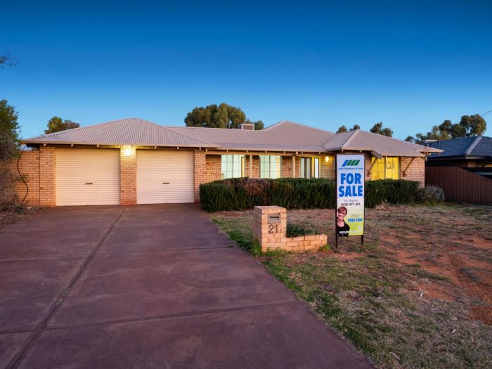 21 Premier St, Hannans WA 6430, Australia