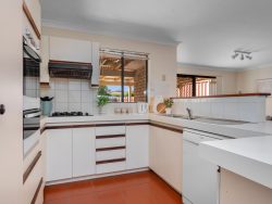 21 Premier St, Hannans WA 6430, Australia