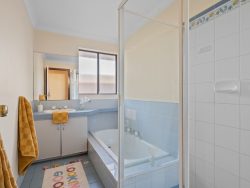 21 Premier St, Hannans WA 6430, Australia