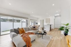 4 Prior Ave, Gladstone Park VIC 3043, Australia
