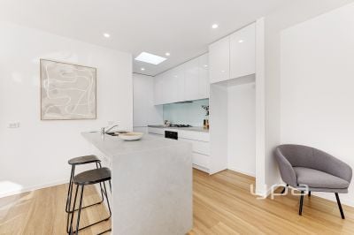 4 Prior Ave, Gladstone Park VIC 3043, Australia