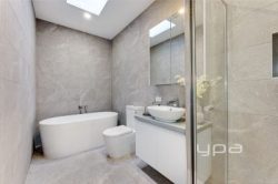 4 Prior Ave, Gladstone Park VIC 3043, Australia