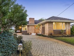 61 Howes Cres, Dianella WA 6059, Australia
