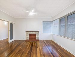 61 Howes Cres, Dianella WA 6059, Australia